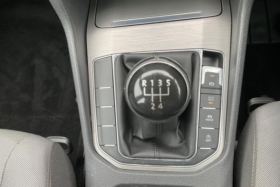 Volkswagen GOLF SV Photo autoimg-4d227202880aa65807a4fff1703ad544d1812cb2.jpg