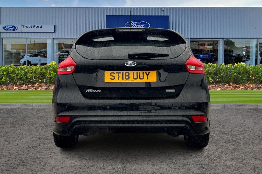 Ford Focus Photo autoimg-4d263d896d05306553dc7f3d0a221cbbabc5e75b.jpg