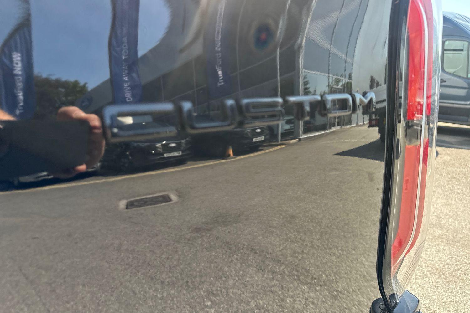 Ford TRANSIT CUSTOM Photo 19