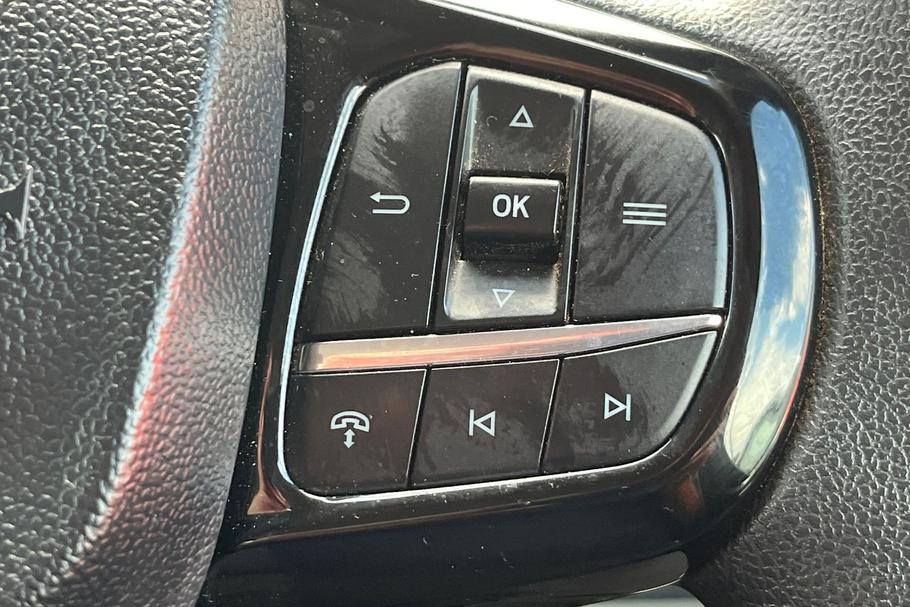 Used Ford TRANSIT CUSTOM WP75FXH 27