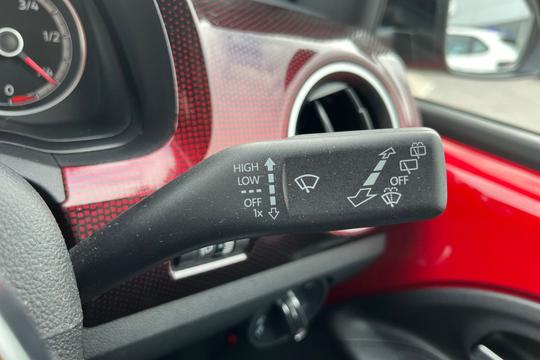 Volkswagen up! Photo autoimg-4d2a1ae9102eea74aa4a0ebc026e566f136736b8.jpg