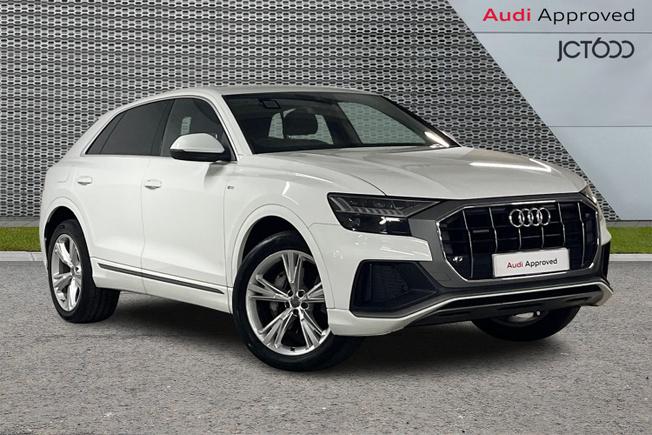 AUDI Q8 Photo 1