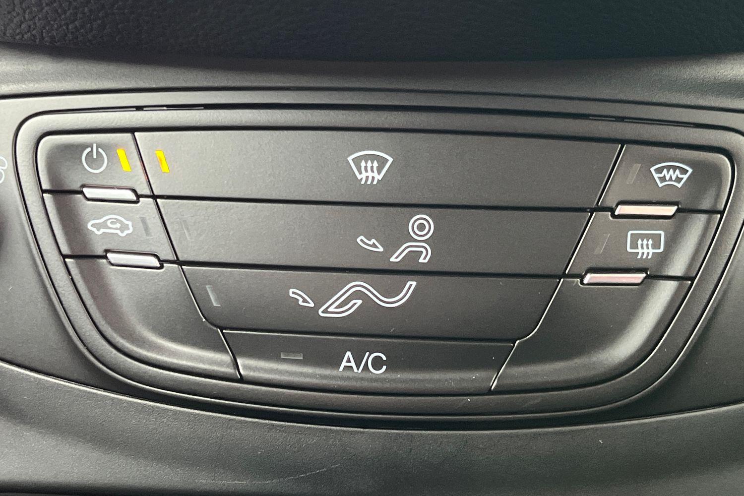 Ford B-MAX Photo 32