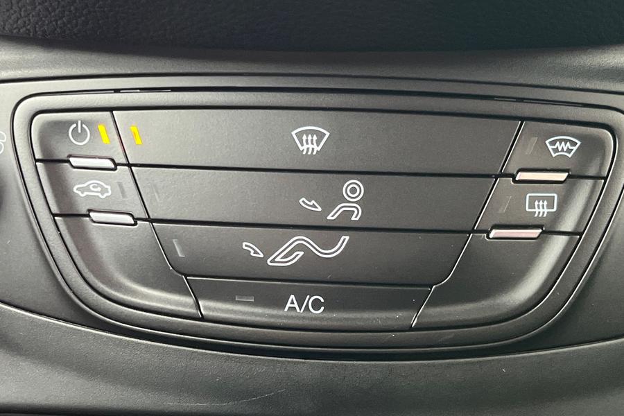Ford B-MAX Photo autoimg-4d2dd0e6aa7a77bbb7fe4de4177fc295bb594d03.jpg