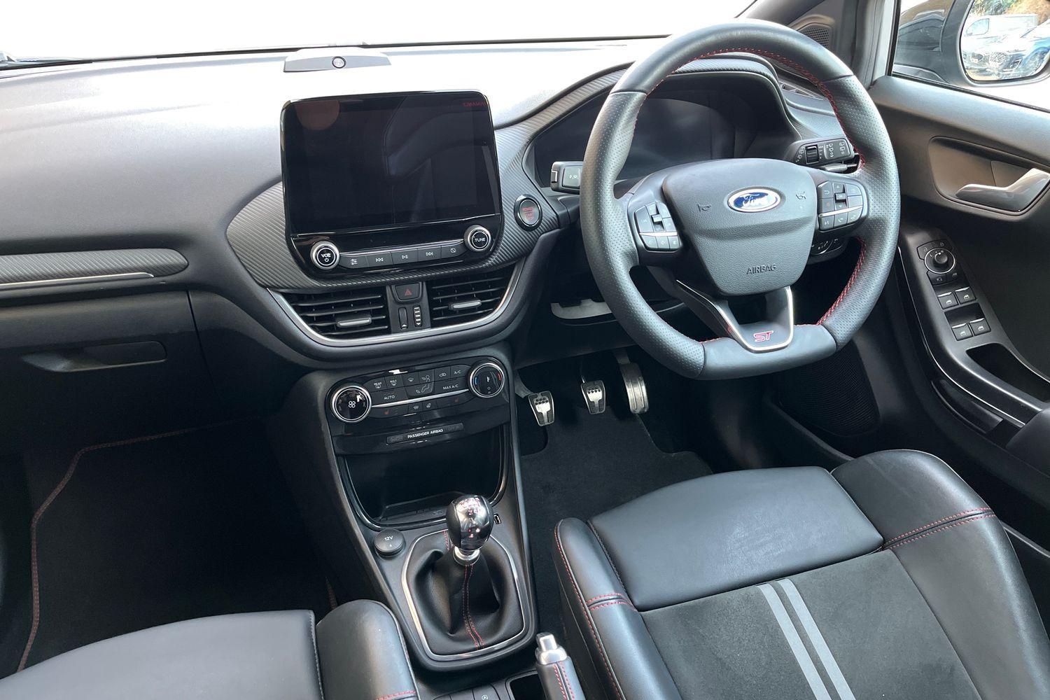Ford PUMA Photo 10