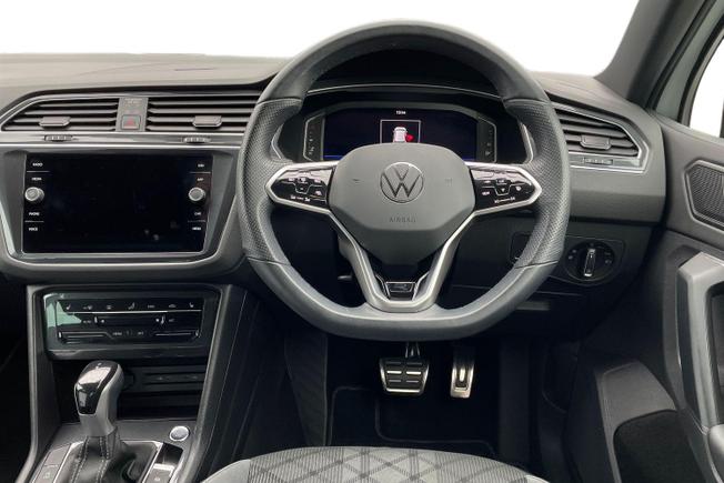 VOLKSWAGEN Tiguan Photo 11