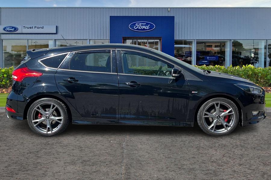 Ford FOCUS Photo autoimg-4d3a878f4e2b099dfd232034e85fa9e50e8e1df3.jpg