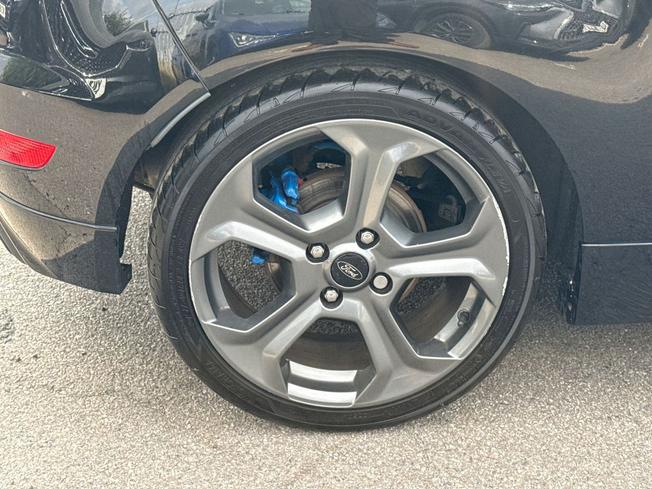 FORD Fiesta Photo 23