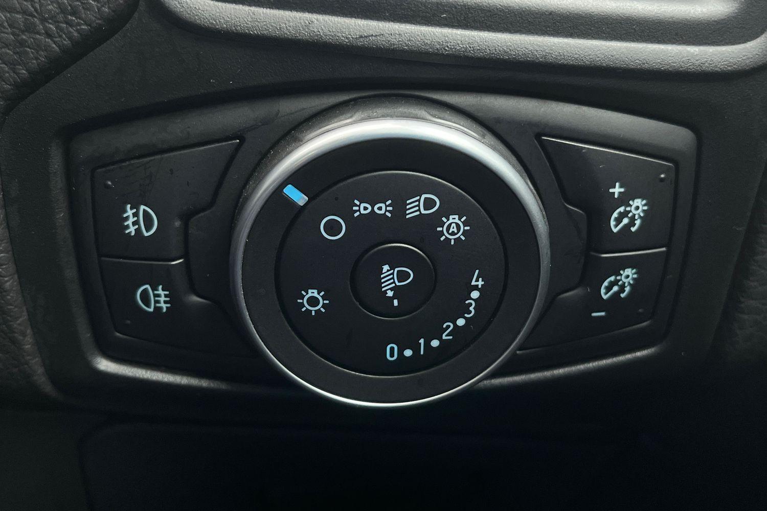 Ford FOCUS Photo 22