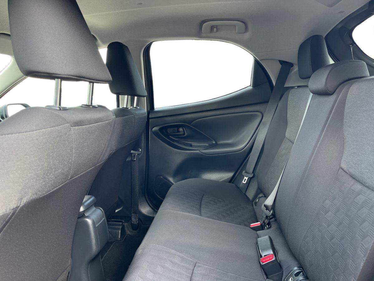 Toyota Yaris Photo 3
