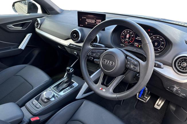 Audi Q2 Photo 6