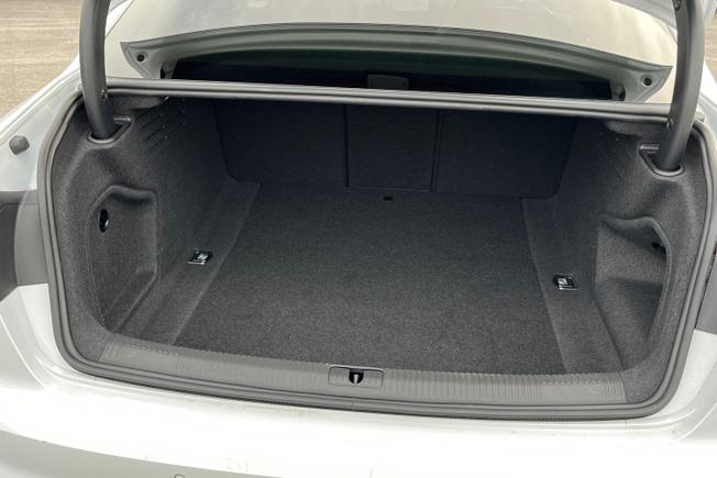 AUDI A4 Photo 13