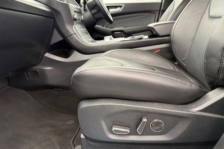 Ford S-MAX Photo autoimg-4d4da381e94cb35e1c53d36b95418665450632db.jpg