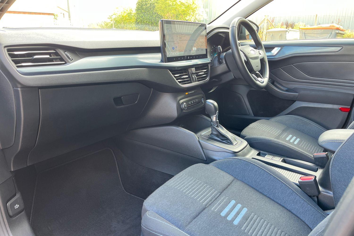 Ford Focus Photo 17