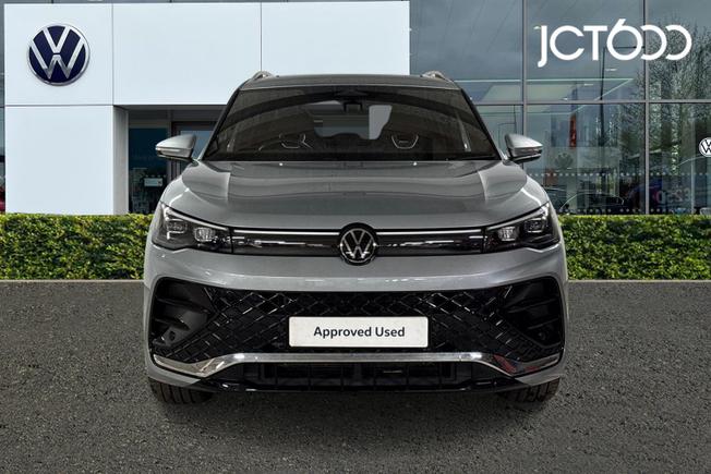 VOLKSWAGEN Tiguan Photo 8