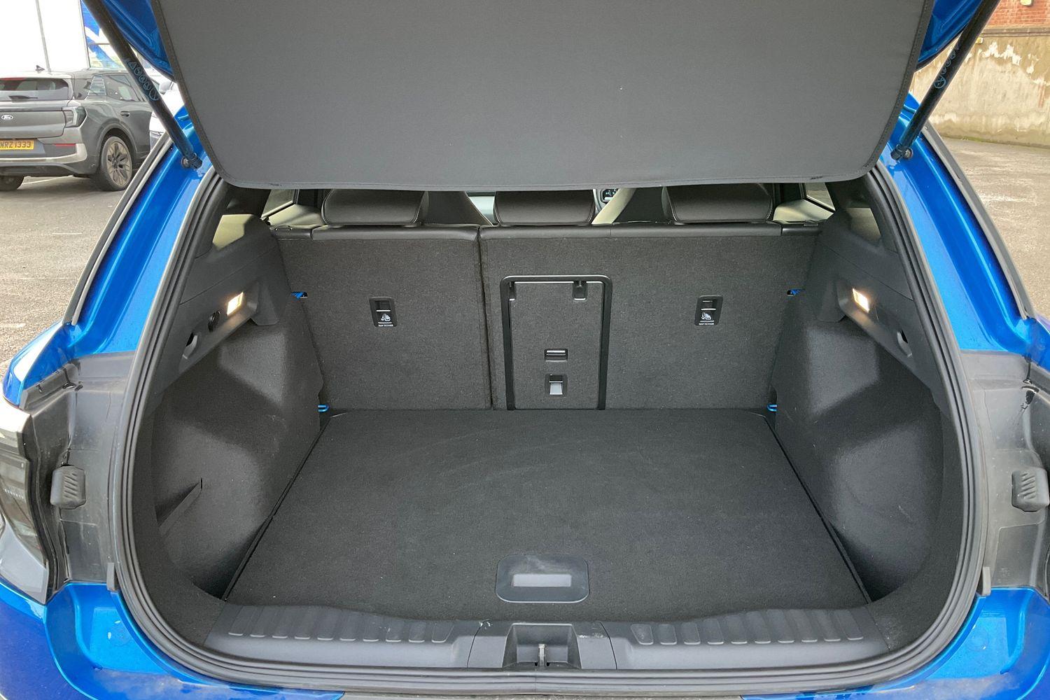 Ford EXPLORER Photo 20