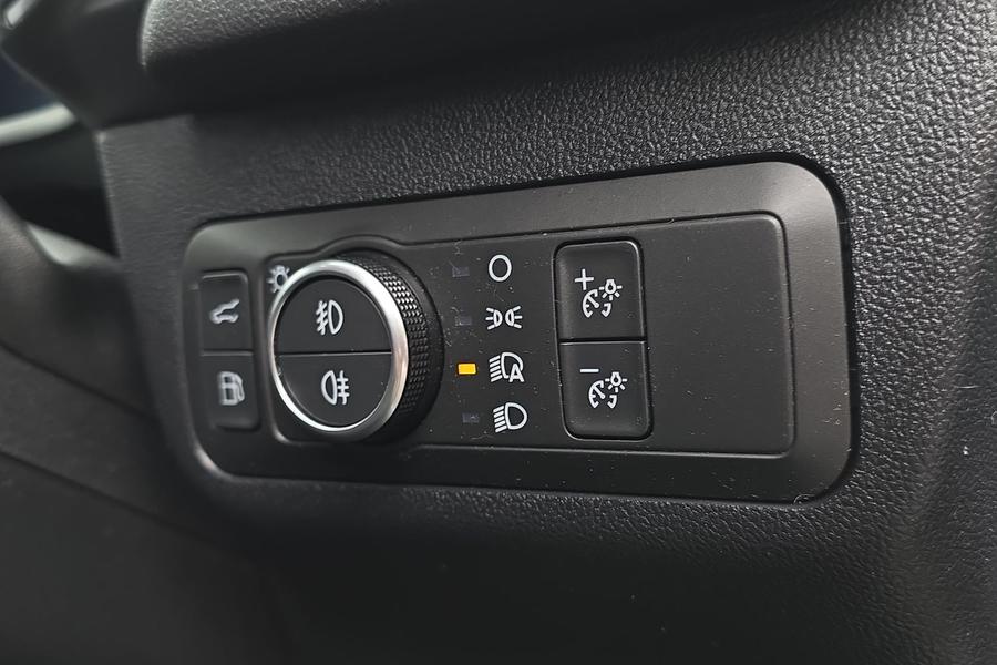 Ford Kuga Photo autoimg-4d56091cda9899db95fcc6e35890d48a4b7cb66f.jpg