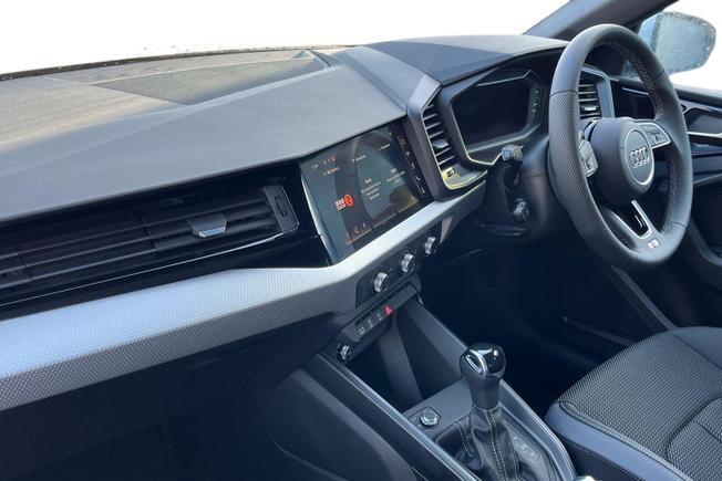 AUDI A1 Photo 2