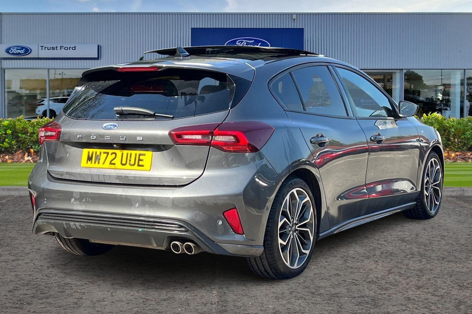 Ford Focus Photo 3