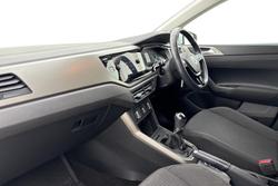 VOLKSWAGEN Polo Photo 2
