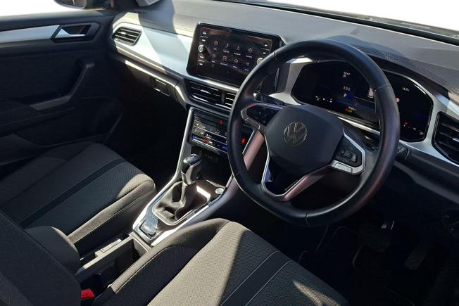 Volkswagen T-Roc Photo 6