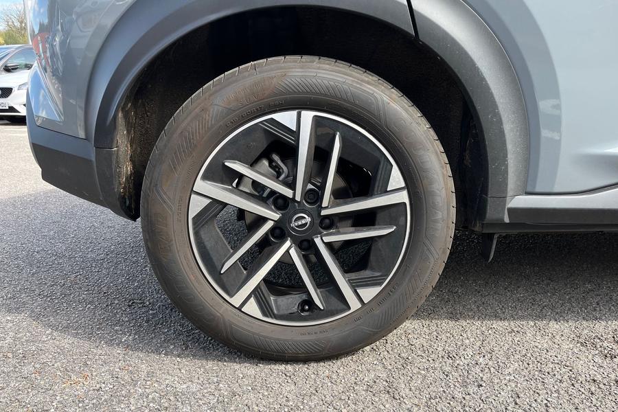 Nissan Juke Photo autoimg-4d5edf8aed977cb0b1bdb33b33792c3e652f20da.jpg