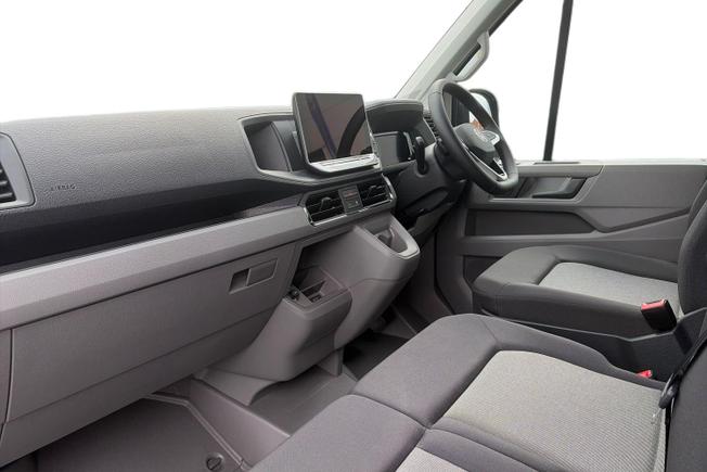 VOLKSWAGEN Crafter Photo 2