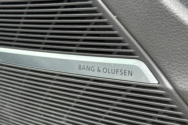 Audi Q8 Photo 32