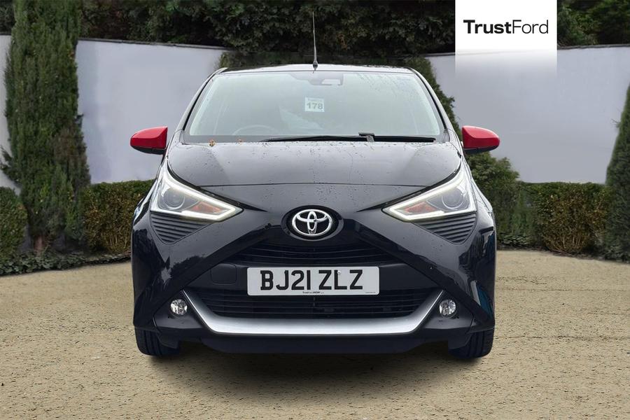 Toyota AYGO Photo autoimg-4d63a09dd7d93542567e2db0d1952f2a1ba3076a.jpg