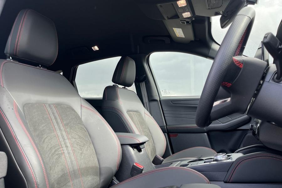Ford Kuga Photo autoimg-4d65e852dadb857cb73a4d1a74b7a21cf55e4db4.jpg