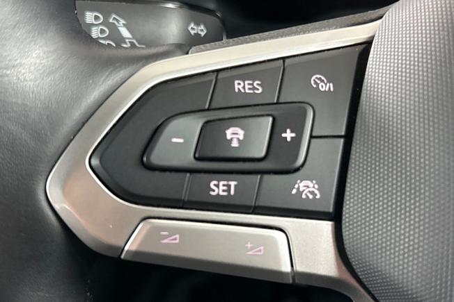 VOLKSWAGEN Polo Photo 16