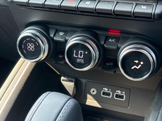 RENAULT Clio Photo 25