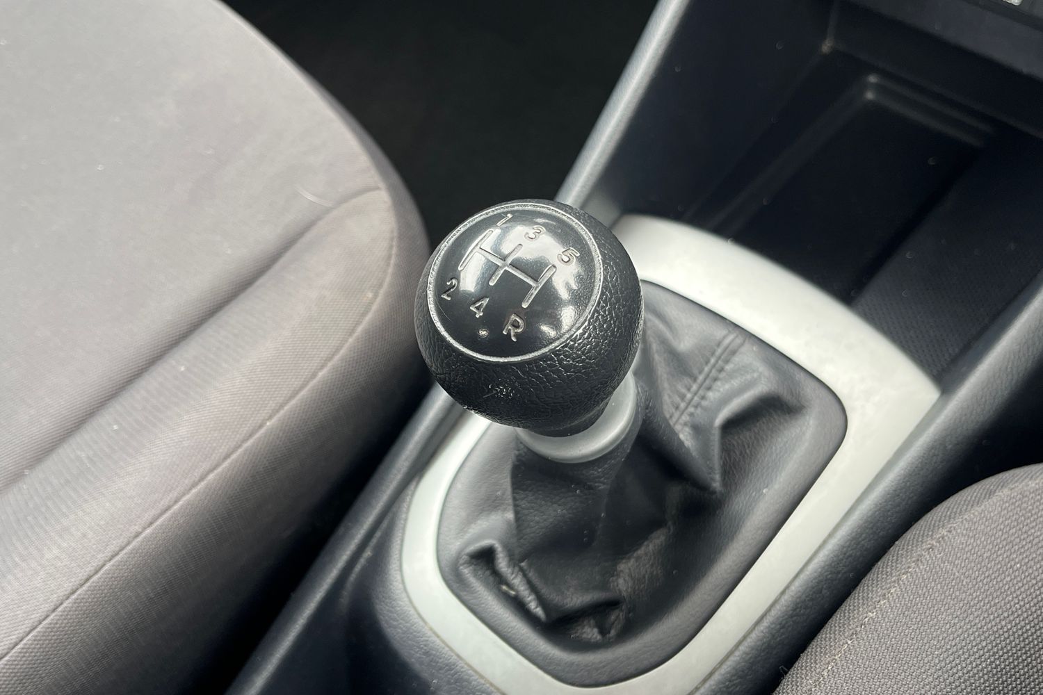Kia RIO Photo 37