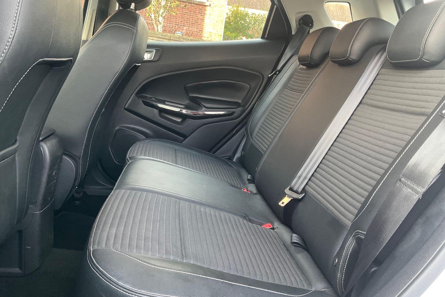 Ford ECOSPORT Photo 19