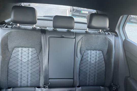 Volkswagen Golf Photo autoimg-4d7292549cd7690575acd738ef2c9f93e473a7a8.jpg