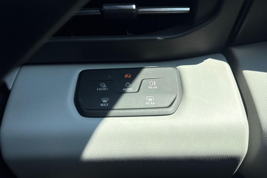 Ford EXPLORER Photo autoimg-4d756fe1396492d3413aea4e0ef748df38c4b1b4.jpg
