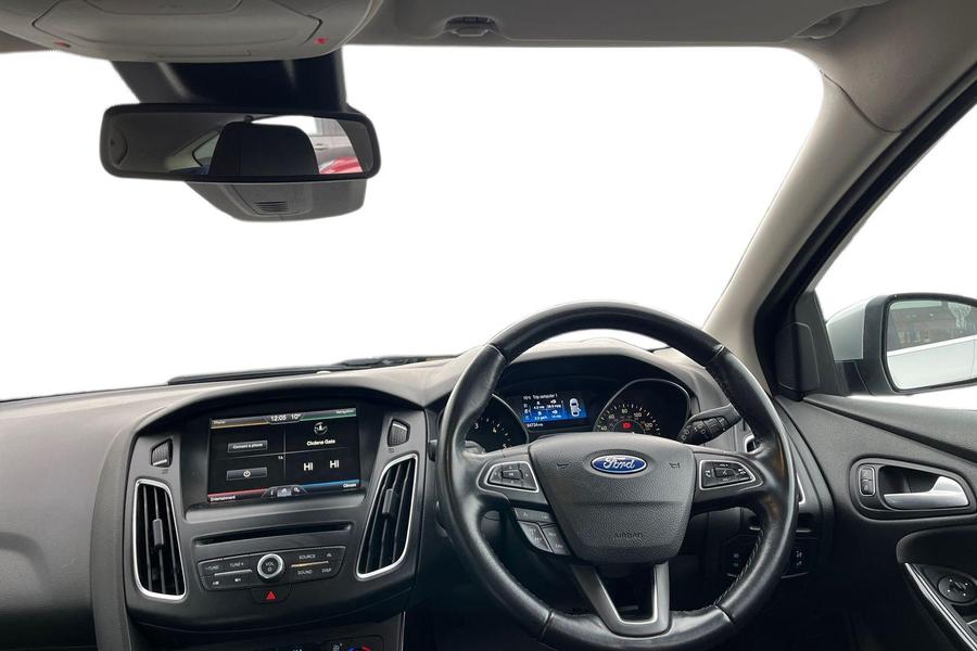 Ford FOCUS Photo autoimg-4d765ee6cc8c8cc80cd51c11e78c1dcc3631ec91.jpg