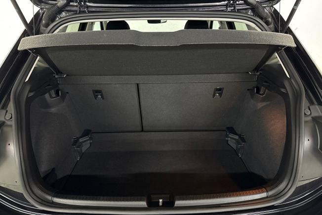 VOLKSWAGEN Polo Photo 12