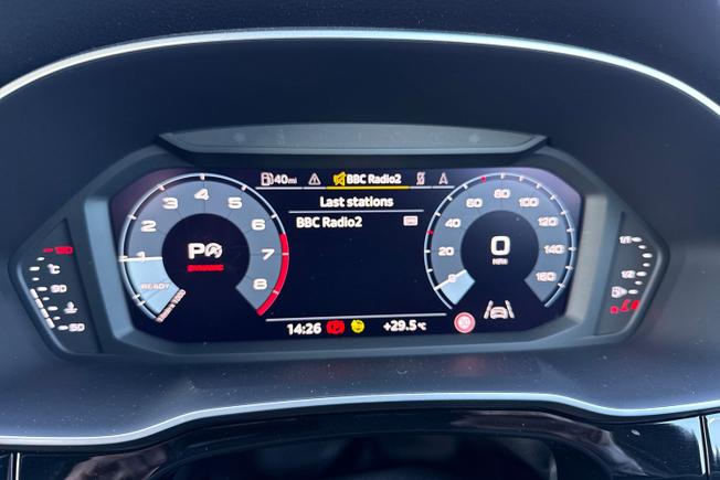 AUDI Q3 Photo 15