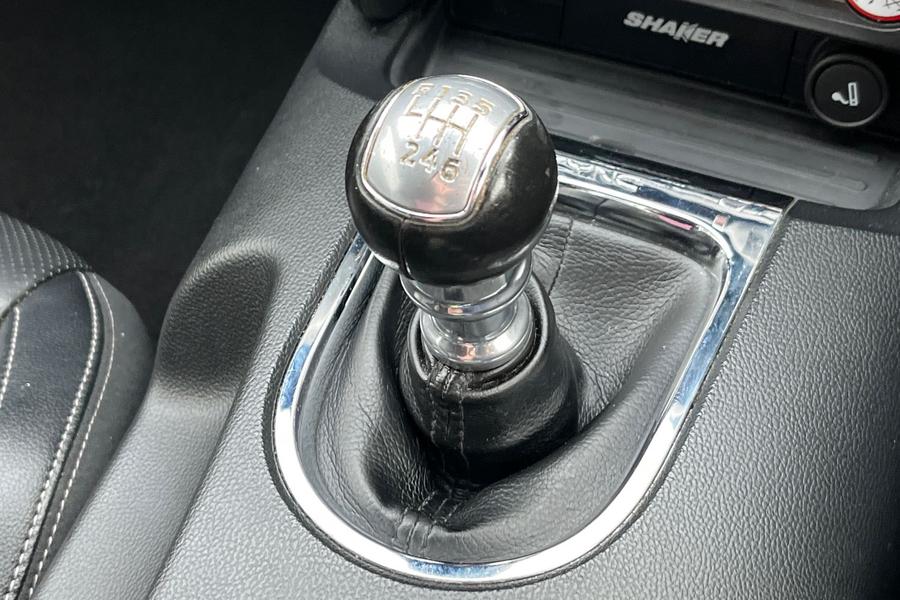 Ford MUSTANG Photo autoimg-4d7bfd80dab462fdedb8d06185fe0c02b3da4f21.jpg