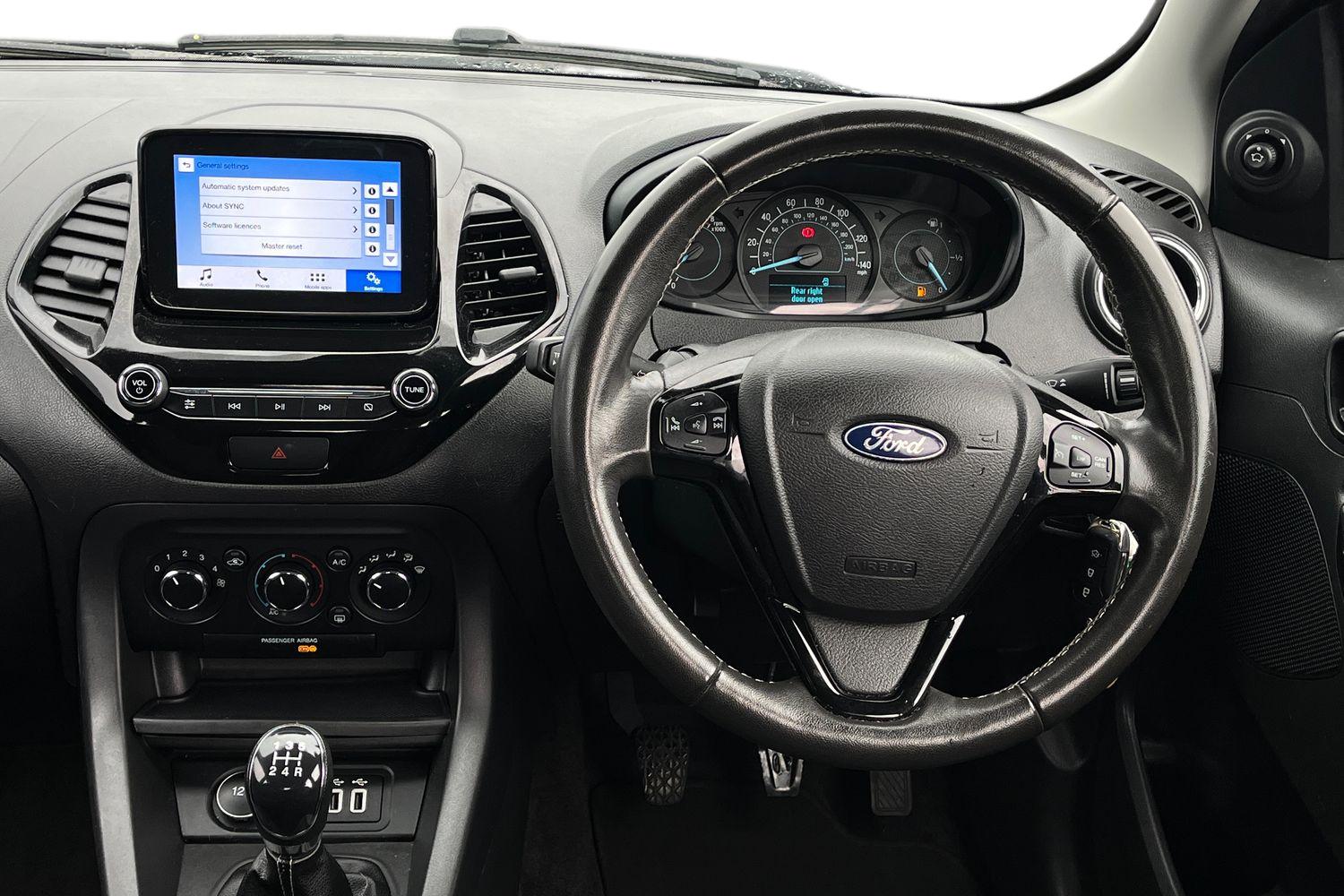 Ford KA+ Photo 10