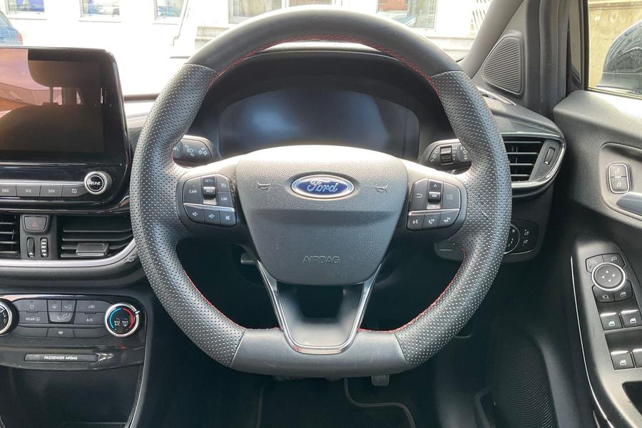 Ford PUMA Photo autoimg-4d7ee936f5794f7152440816eb3f65303e0b28a8.jpg
