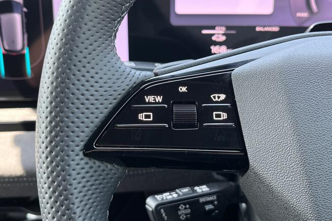 AUDI Q6 E-Tron Photo 16