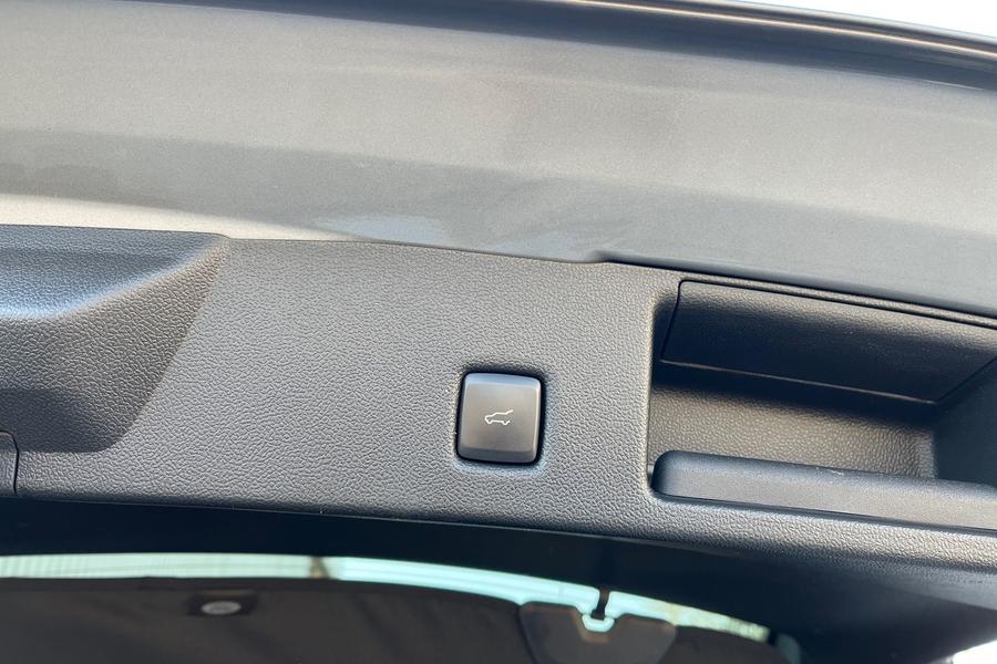 Ford Kuga Photo autoimg-4d86b5b6c2c065c776c5957c1ecbab56de02772e.jpg
