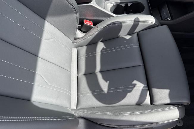 Audi Q4 Photo 35