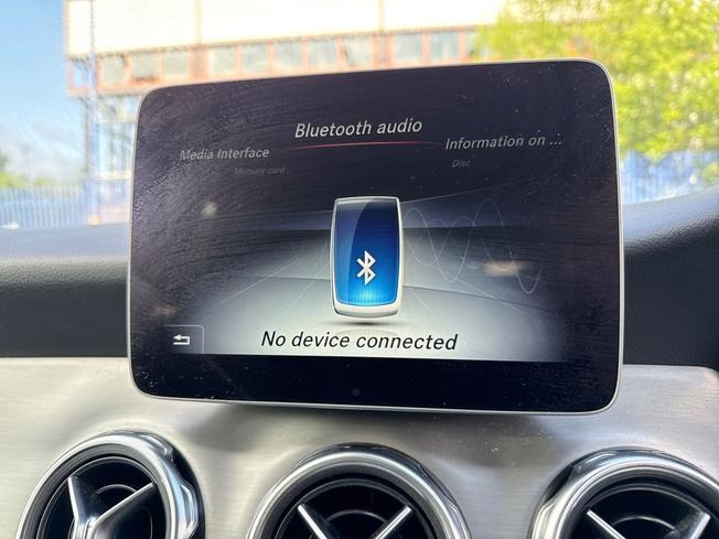 MERCEDES-BENZ Gla Photo 37