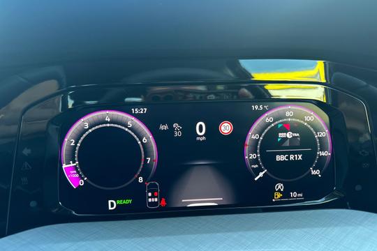Volkswagen Golf Photo autoimg-4d8cce3726c4d9b1ce07b73ca3b5186b4139e654.jpg