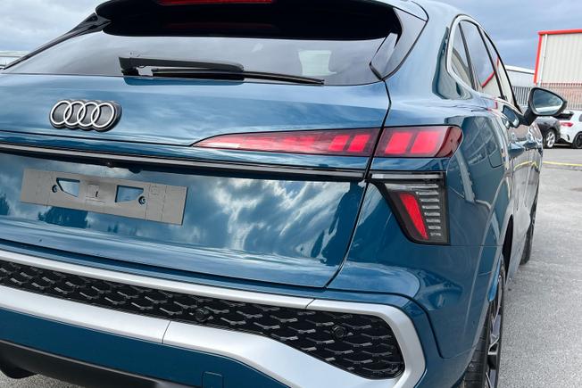 AUDI  Q3 Sportback Photo 18