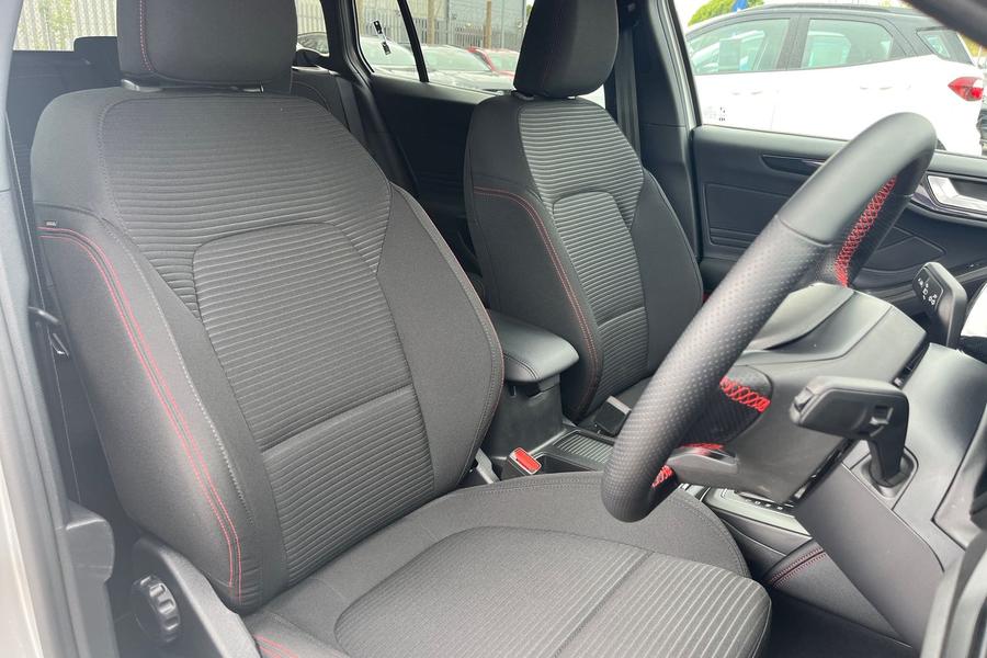 Ford FOCUS Photo autoimg-4d910a4998be560d9d91ff5b8d2f75474d8ff63f.jpg