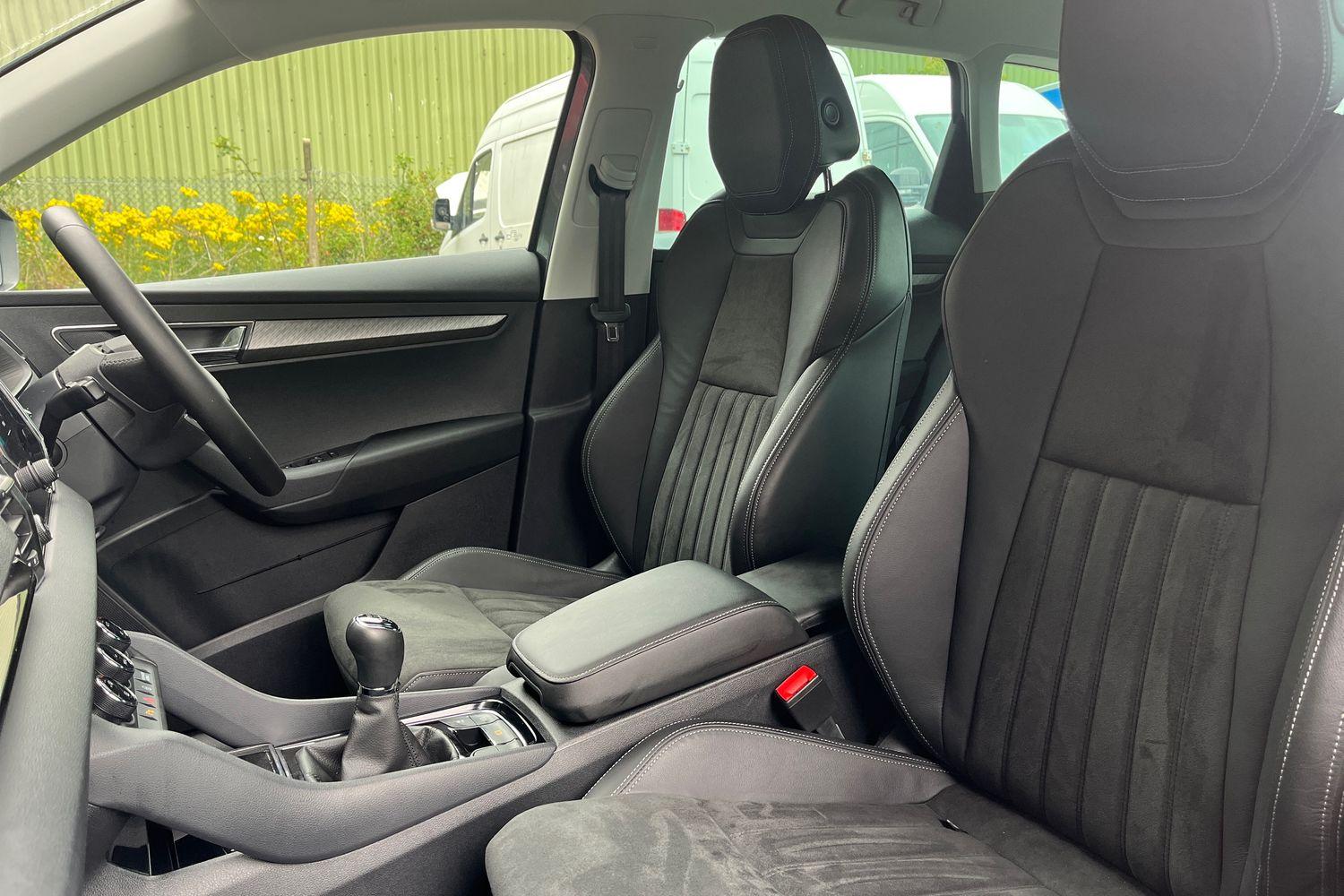 Skoda KAROQ Photo 18